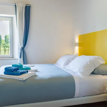 Tenuta La Santissima 3* San Rocco a Pilli
