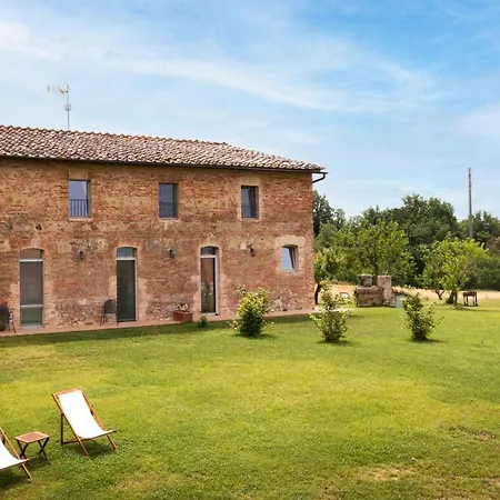Tenuta La Santissima 3* San Rocco a Pilli