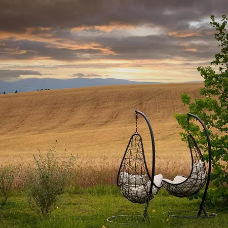 Tenuta La Santissima 3* San Rocco a Pilli