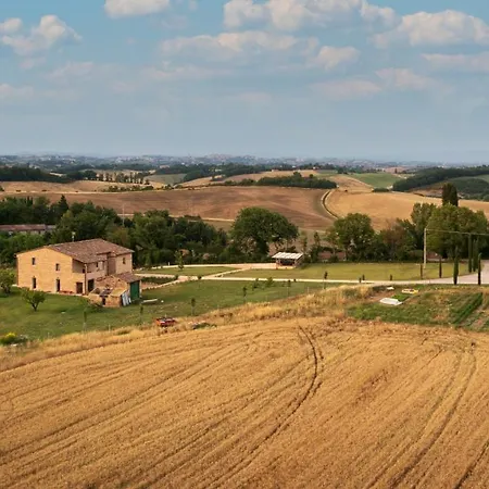 Bed & Breakfast Tenuta La Santissima 3*