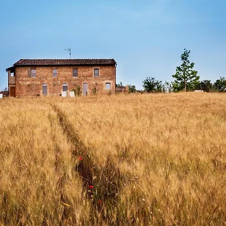Bed & Breakfast Tenuta La Santissima San Rocco a Pilli