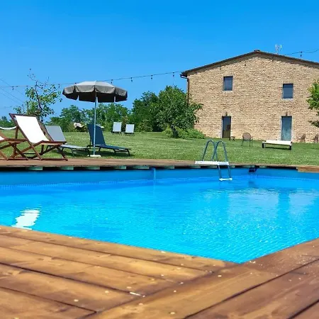 Tenuta La Santissima Alojamento de Acomodação e Pequeno-almoço 3*