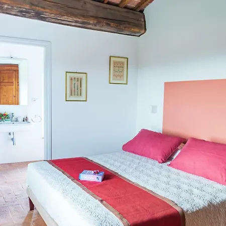 Tenuta La Santissima Bed & Breakfast 3*